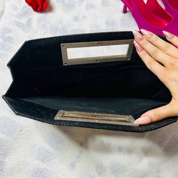 Leather Express Clutch - Picture 4 of 11